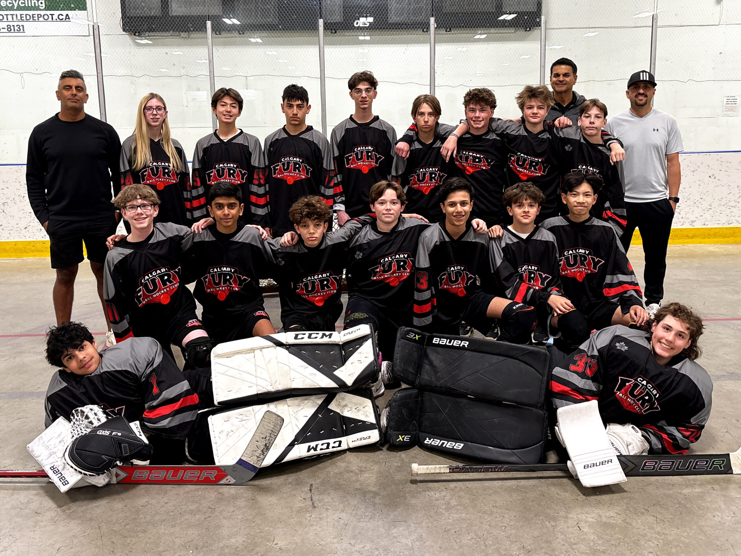 1 U15B USE U15B Team Group image of elite ball hockey players and coaches
